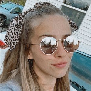 Meet your Posher, Eden